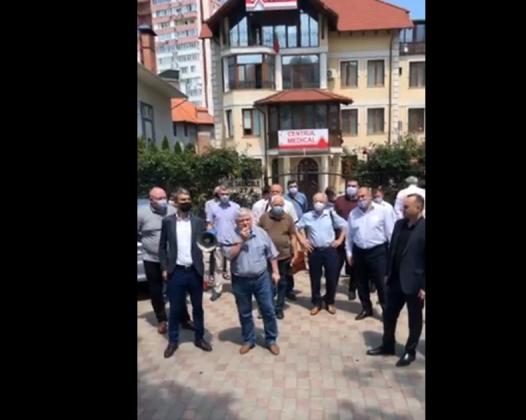 protest1-3