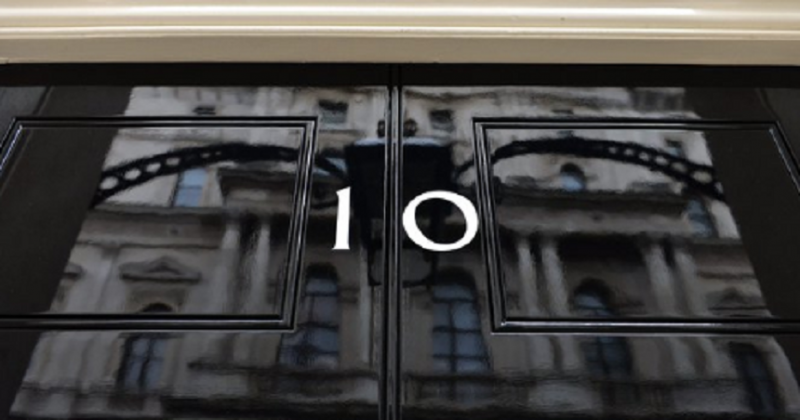 10-downing-street-tw
