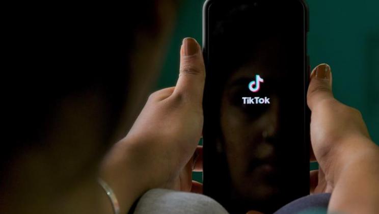 Aplicația TikTok este deținută de compania chineză ByteDance. Foto: Profimedia Images