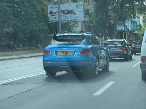 FOTO: autoblog.md // Unii văd în caractere numele Ion, însă există și ideea de Semion (“sem” de la “семь” – cifra șapte în limba rusă)