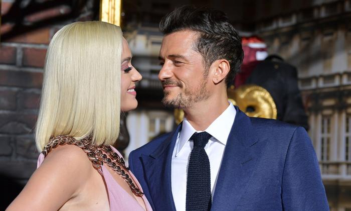 katy-perry-orlando-bloom-carnival-row-t