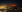 Două incendii de vegetaţie s-au răspândit cu repeziciune la Los Angeles. Zeci de mii de oameni, evacuați