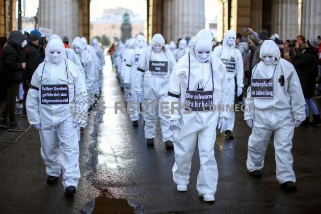 demonstration-against-the-covid-19-measures-and-their-economic-consequences-in-vienna
