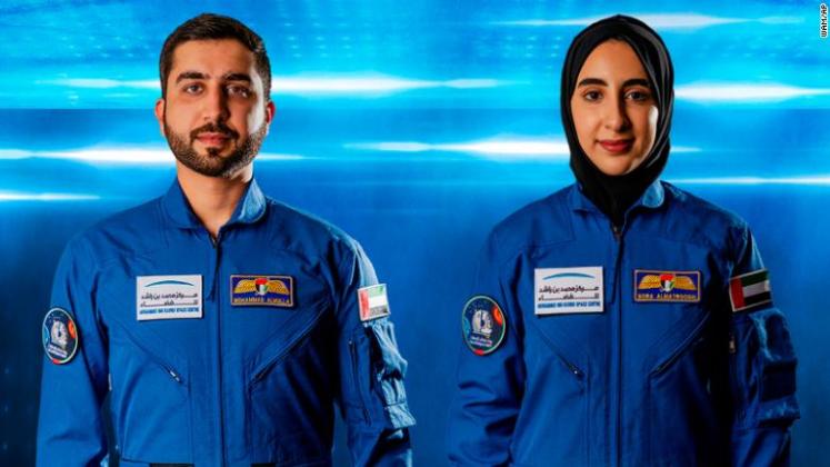 Foto: https://edition.cnn.com/2021/04/10/middleeast/uae-first-female-astronaut/index