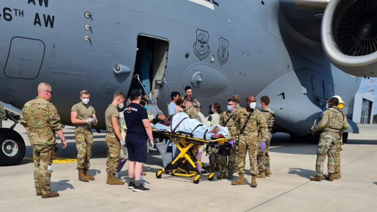 skynews-birth-plane-afghan-mother_5486406
