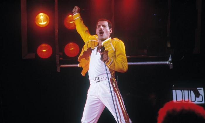 freddie-mercury-yellow-military-jacket-1000-credit-queen-productions-ltd-1000