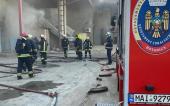 Incendiu în Capitală! A ars un depozit de împachetare a cerealelor. 6 echipaje au intervenit la fața locului   