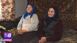 "Bătrânii noștri": Două surori de la Drochia, singure pe lume. Își trăiesc resemnate apusul vieții