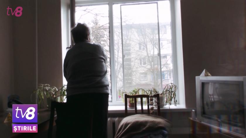 "Bătrânii noștri": Viața chinuită a unei pensionare, care își deplânge soțul și fiul mort