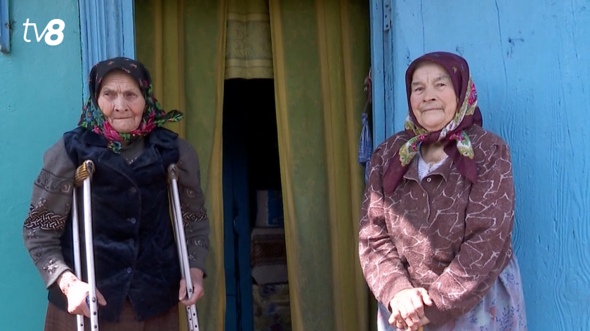 Bătrânii noștri: Sărbători pascale mai senine pentru surorile Maria și Iulia din satul Drochia