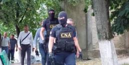 По итогам обысков в мэрии Кодру задержаны 7 человек
