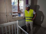 Locatarii unor apartamente de la Rîșcani, inundate în urma ploii, vor fi cazați la Centrul municipal pentru Refugiați