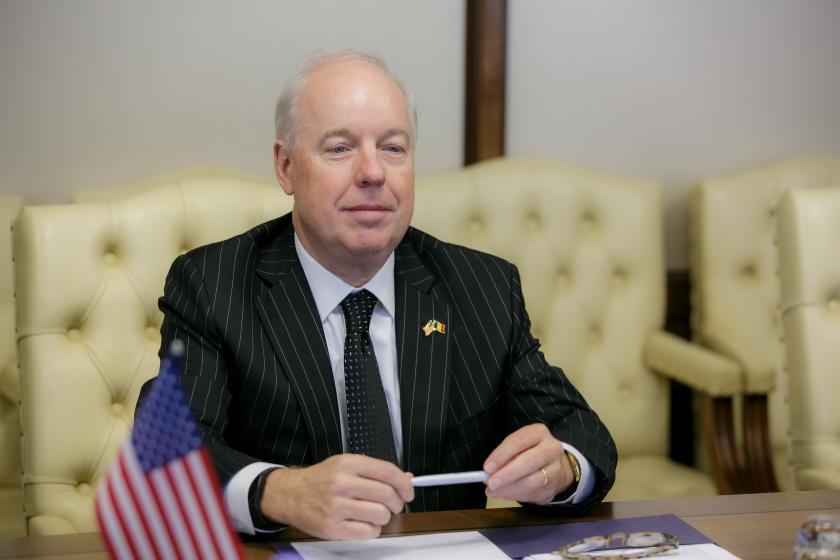 /VIDEO/ Kent D. Logston: SUA vor acorda sprijin financiar Moldovei pentru a face față crizei energetice