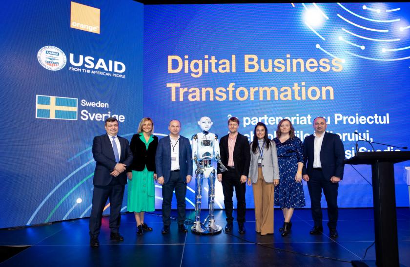 Orange, partener de încredere în transformarea afacerilor: 100 de soluții de digitalizare /P/