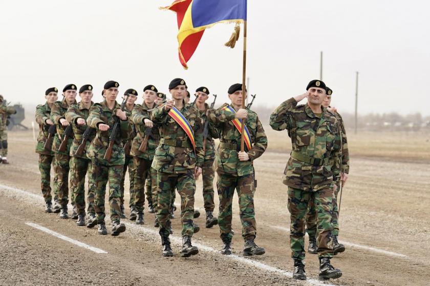 /FOTO/ Militarii moldoveni au participat la repetițiile pentru parada militară organizată cu prilejul Zilei Naţionale a României