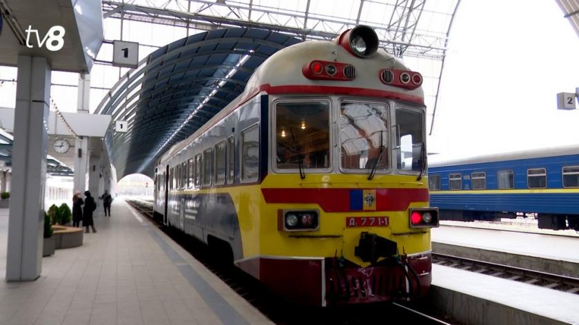 /VIDEO/ Distracție pe șine: Trei trenuri din R. Moldova pot fi închiriate. Prețul unei călătorii scurte