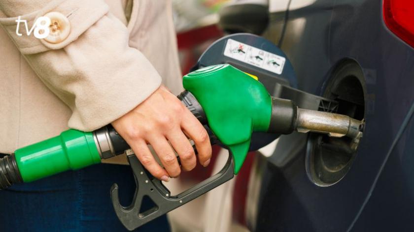 Бензин в Молдове продолжает дорожать, а дизтопливо - подешевело