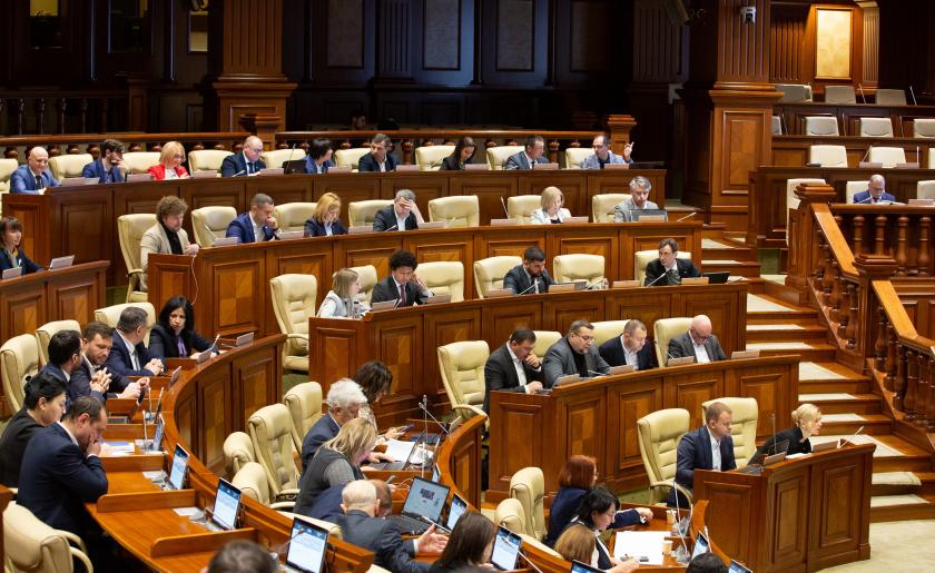 Parlamentul se convoacă în prima ședință din 2023: Deputații ar putea vota prelungirea stării de urgență