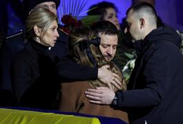 Украина простилась с погибшими в крушении вертолета в Броварах (ФОТО/ВИДЕО)