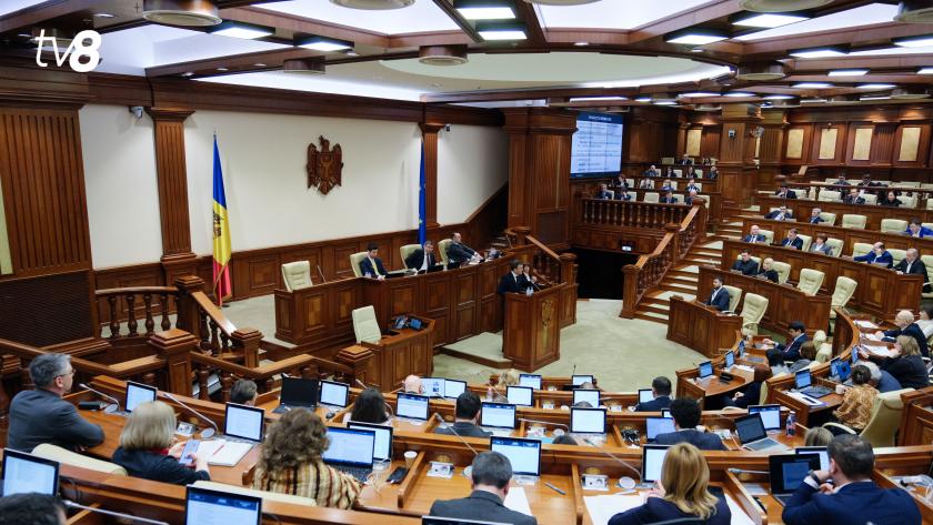 Закон о замене синтагмы "молдавский язык" на "румынский" принят во втором чтении 