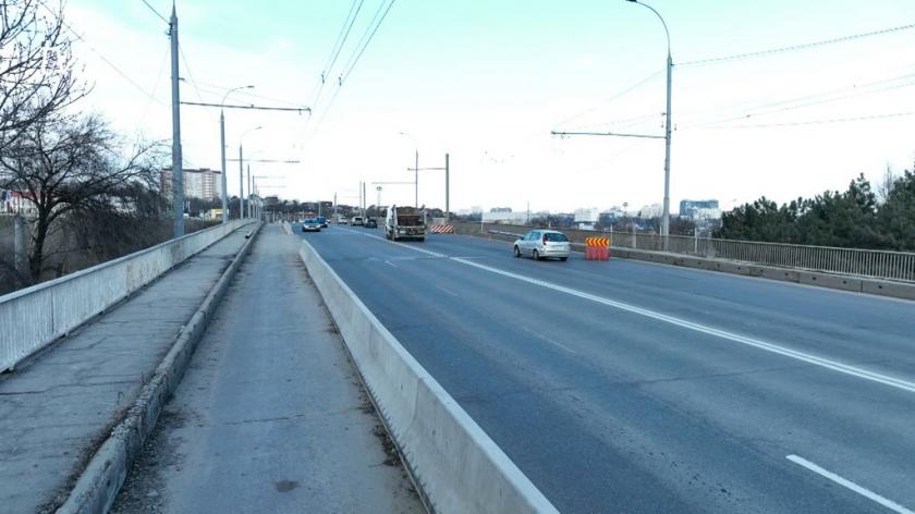 /VIDEO/ Reparații de 108 milioane de lei pe podul de pe Mihai Viteazul. Ce se întâmplă și pe alte poduri din Chișinău?