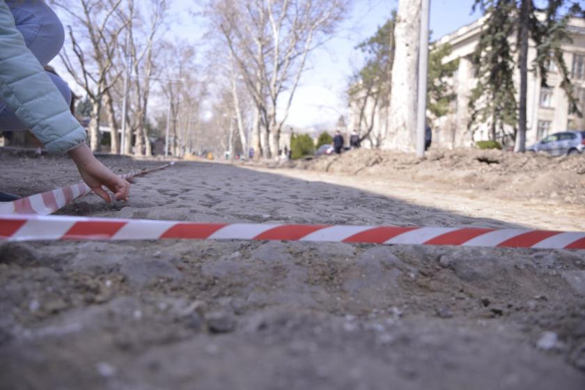 Мэр Кишинева предложил сделать часть улицы 31 августа пешеходной. Там обнаружили историческую брусчатку