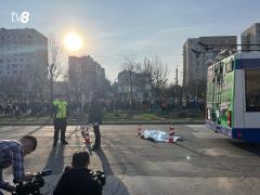В Кишиневе троллейбус насмерть сбил девочку. Она переходила дорогу по переходу