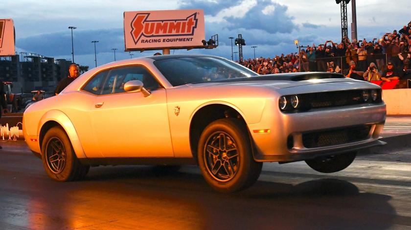 Premieră: Ultimul şi cel mai puternic Dodge Challenger face 0-97 km/h în 1.66 secunde