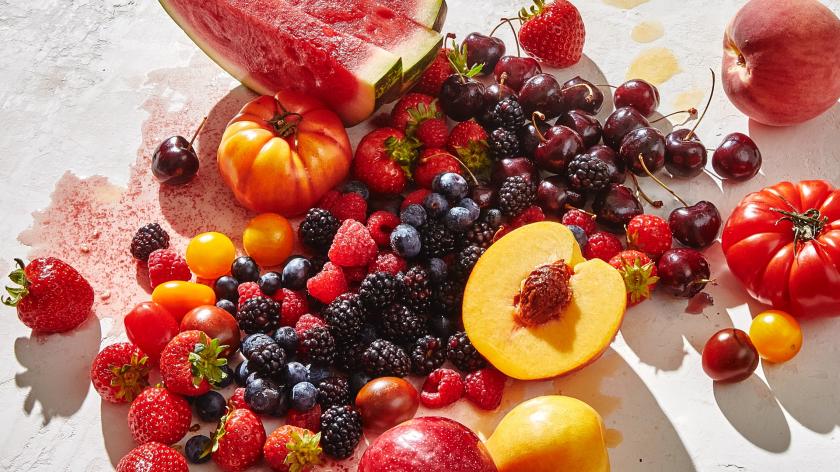 Clasamentul celor mai contaminate fructe și legume: Căpșunile conduc lista, cu cel mai ridicat nivel de pesticide
