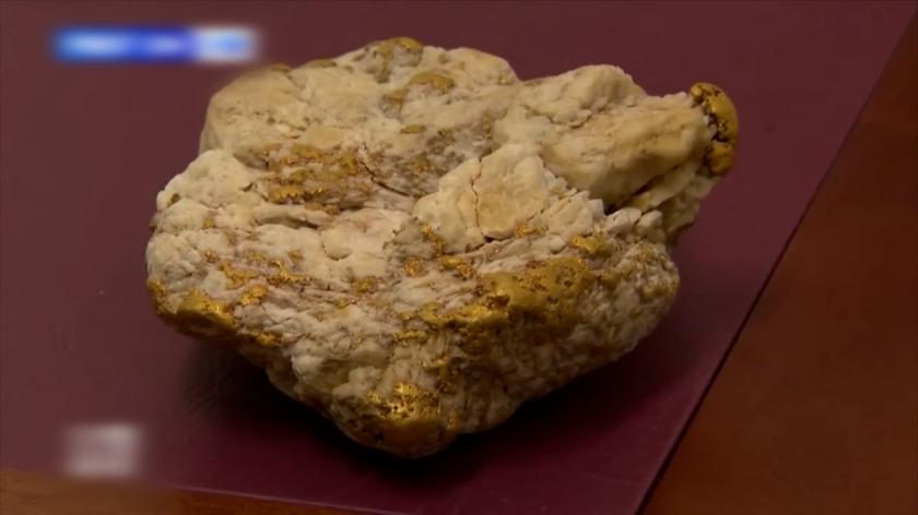 Un australian a găsit în pământ aproape 3 kilograme de aur. Descoperirea i-a adus un câștig de 160 de mii de dolari