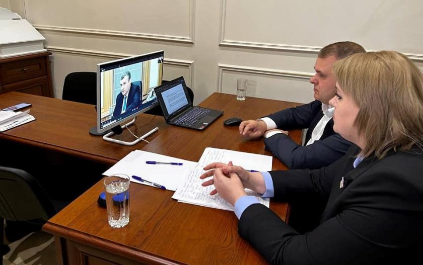 Deputații Nesterovschi și Lozovan, la discuții cu oficialul rus Sluțki, despre un nou partid pro-rus: „Am convenit să cooperăm”