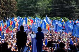 "Необратимость европейской интеграции". Парламент одобрил резолюцию собрания “Европейская Молдова”