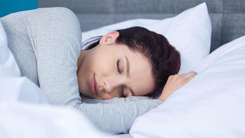 Descoperă cum alegerile tale alimentare îți pot influența somnul: 5 soluții pentru nopți odihnitoare