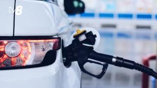 Prețul benzinei urcă, iar al motorinei coboară: Cât vor costa carburanții pe 17 aprilie 2024