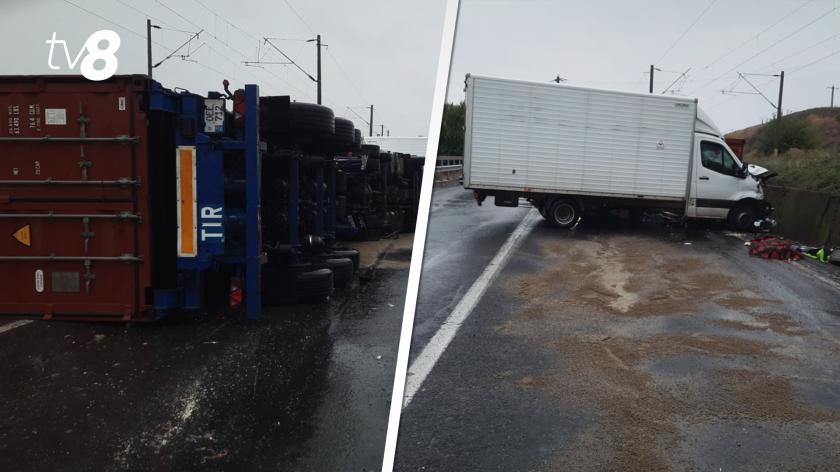 /VIDEO/ Accident mortal la Galați: Un moldovean a decedat după ce a ajuns cu TIR-ul într-un camion. Ce transporta în vehicul