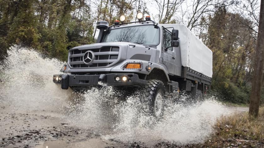Mercedes-Benz Special Trucks a livrat peste 100 de camioane off-road Zetros în Ucraina