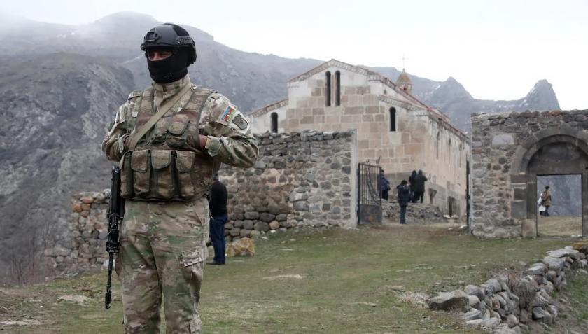 В Нагорном Карабахе объявили о прекращении огня
