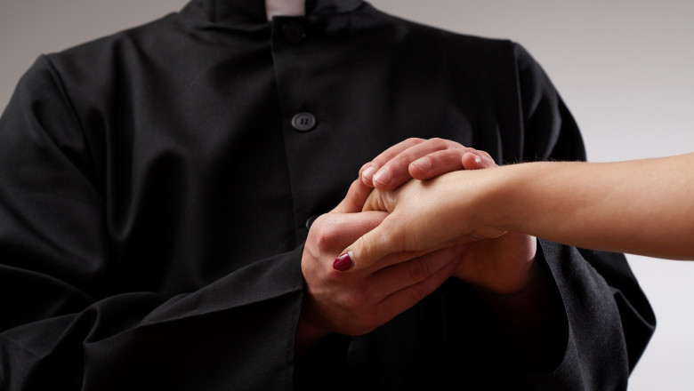 Un preot din Spania, arestat pentru agresiune sexuală. Femeile nu știau că au fost violate, pentru că erau sedate 