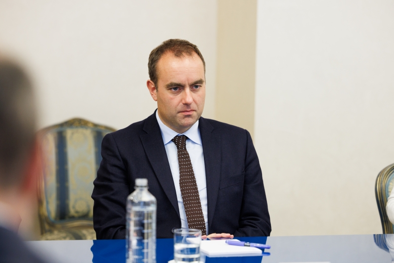 Franța și Moldova negociază un acord de apărare. Lecornu: Vom continua să fim alături de moldoveni în faţa oricărei tentative