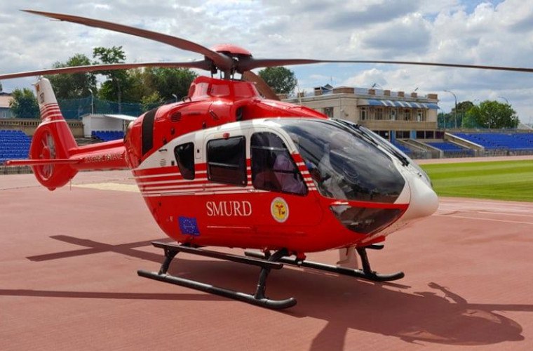 O nouă intervenție SMURD! O femeie de 52 de ani, transportată cu elicopterul de la Iași la Chișinău