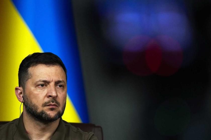 Ucraina se află într-o nouă fază a războiului. Zelenski: „Pierdem oameni, nu sunt mulţumit. Nu am primit toate armele”