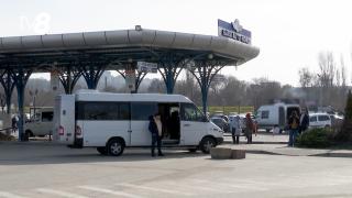 /VIDEO/ Greva transportatorilor, moderată la Chișinău. Șoferii porneau la drum doar după ce adunau călători