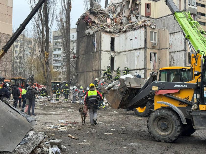 /ВИДЕО/ В Одессе поврежден дом после атаки дронов: есть погибшие 