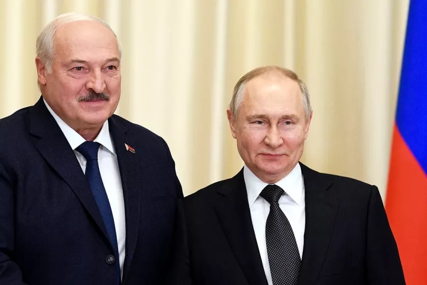 Îl contrazice pe Putin? Lukașenko a declarat că atacatorii de la Moscova au încercat mai întâi să fugă în Belarus