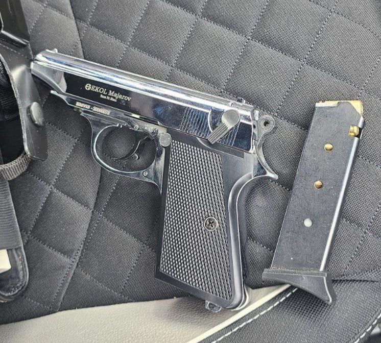 Un pistol pneumatic, confiscat la vama Leușeni. Unde a ascuns șoferul arma