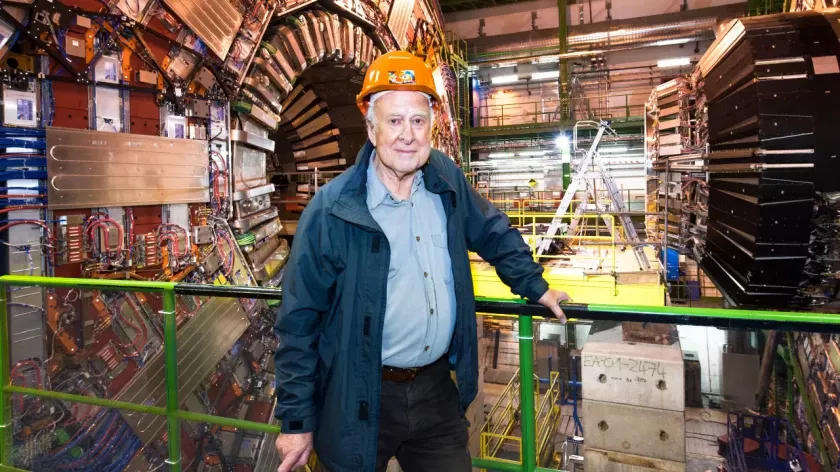Умер Питер Хиггс - физик, предсказавший "частицу Бога"