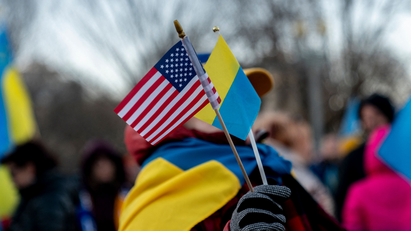 „Zelenski, du-te și câștigă lupta”: Congresul SUA a aprobat ajutorul militar, crucial pentru Ucraina