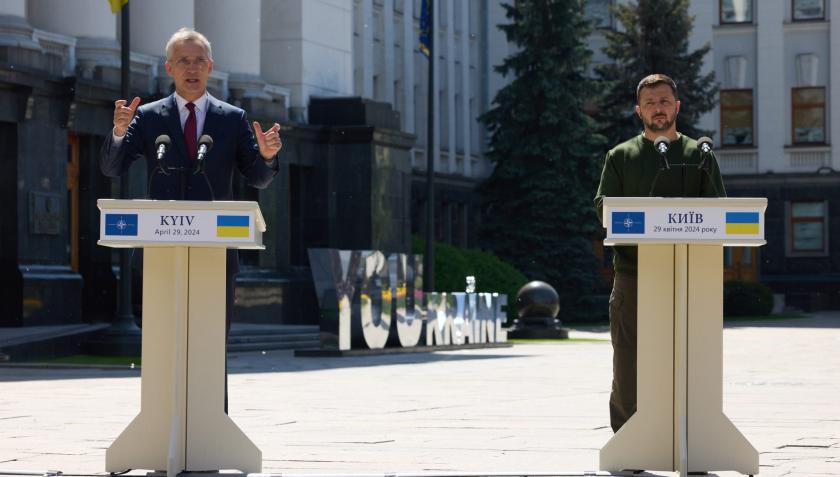 Stoltenberg a discutat cu Zelenski la Kiev: „Ucraina se află pe o cale ireversibilă către NATO”