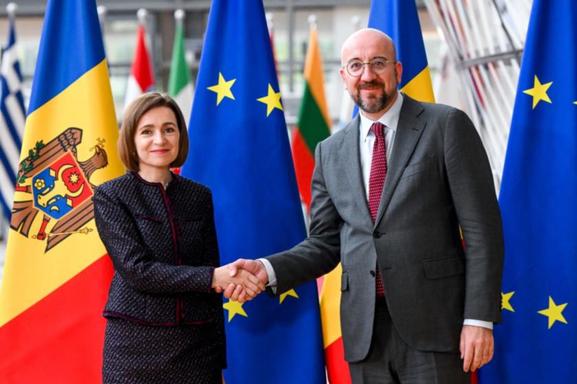 „R. Moldova este pe o cale istorică spre UE”: Charles Michel și Maia Sandu au discutat despre lansarea oficială a negocierilor
