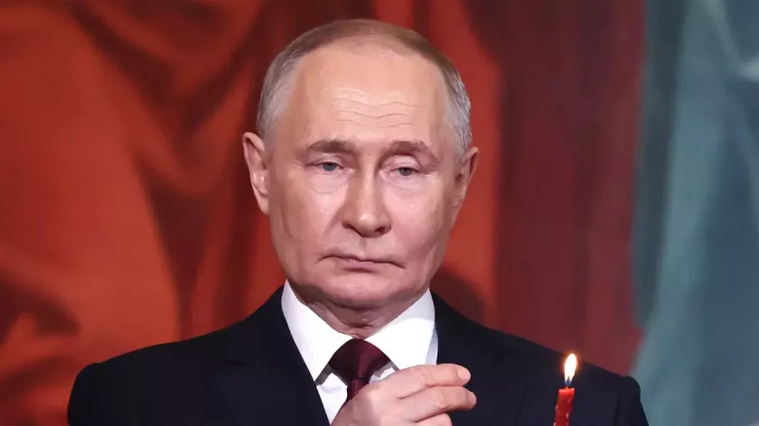 Putin, la slujba de Înviere în Catedrala de la Moscova, în timp ce armata sa bombarda Ucraina